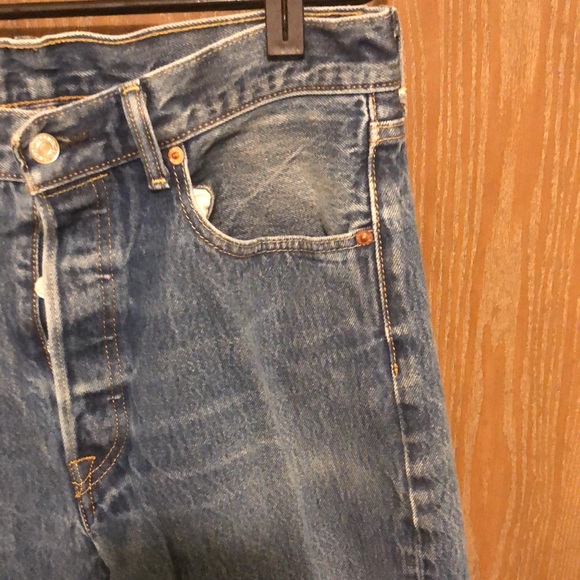 Levi's 501 Jeans Original Button Fly Medium Wash Cotton Straight Leg  34x38 - Picture 4 of 9